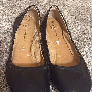 Time and Tru Women's Classic Black Loafers